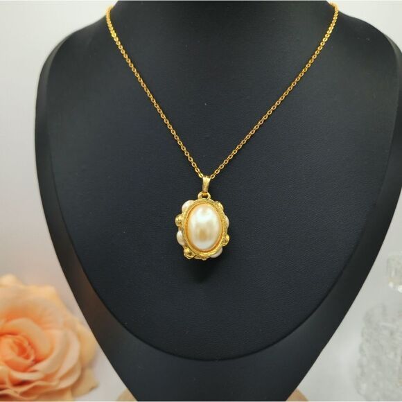 Vintage Gold pearl pendant - Picture 1 of 6